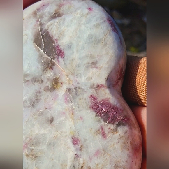 Stunning Pink Tourmaline Carved Puffy Heart - Picture 10 of 14